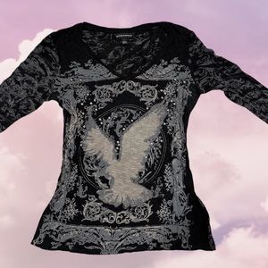 Adorable grunge studded long sleeve top 

#cargo #grunge #coquette #kawaii #pink